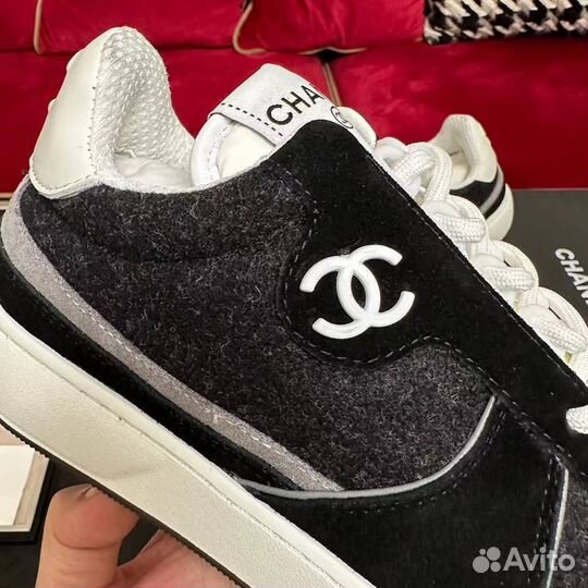 Женские кроссовки chanel