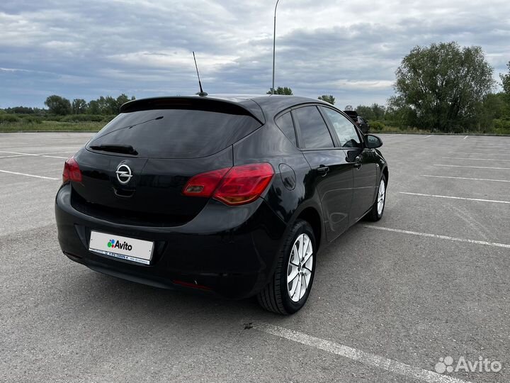 Opel Astra 1.6 МТ, 2011, 145 000 км