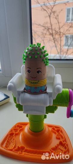 Мороженица и парикмахерская