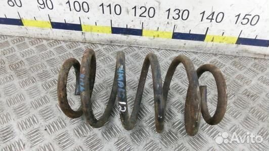 Пружина задняя jeep grand cherokee WK (4MA19MG02)