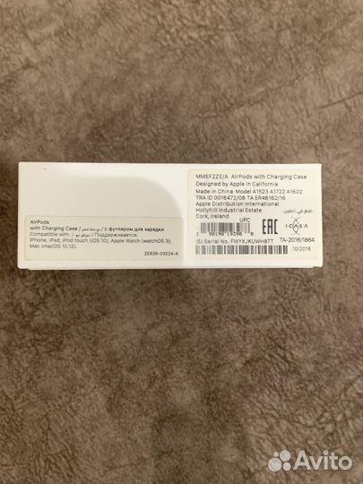 Оригинальная коробка от AirPods