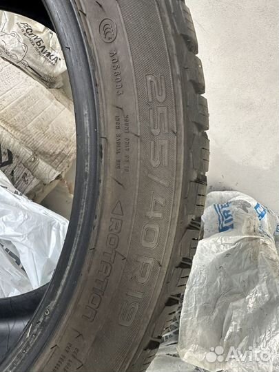 Nokian Tyres Hakkapeliitta 9 255/40 R19