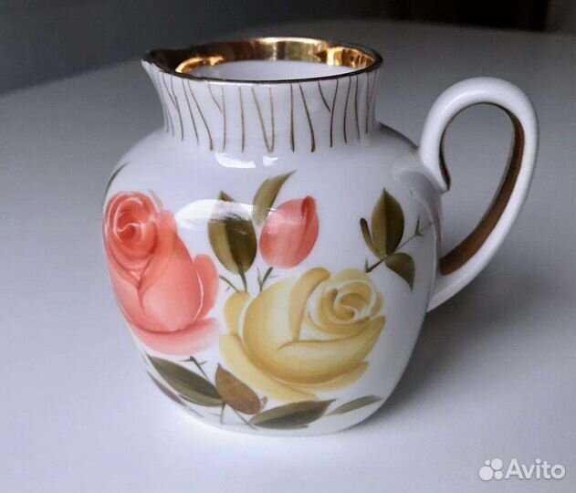 Фарфоровый молочник лфз