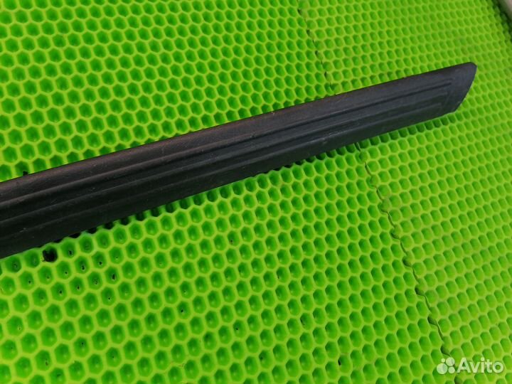 Порожек передний правый Форд Фокус 1