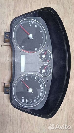 Панель приборов Ford Focus 2 купе 1.8 мт