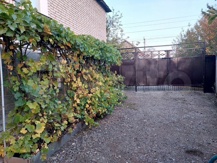 Дом 172,6 м² на участке 7,5 сот.