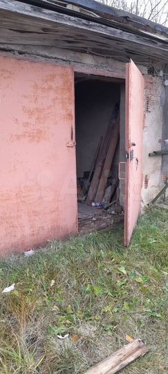 Гараж, > 30 м²