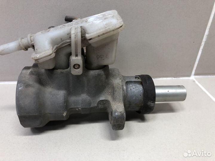Главный тормозной цилиндр Ford Focus 1 1998-2004