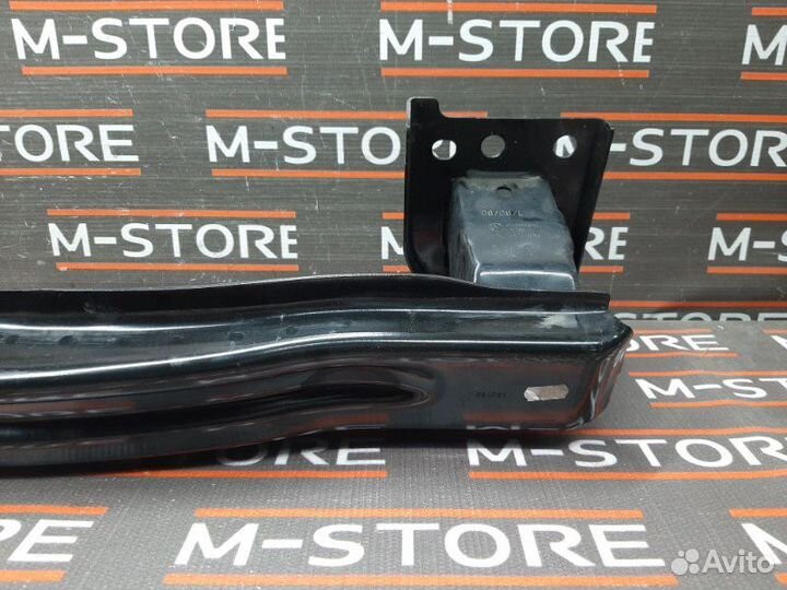 Усилитель бампера передний Volkswagen Tiguan 5N