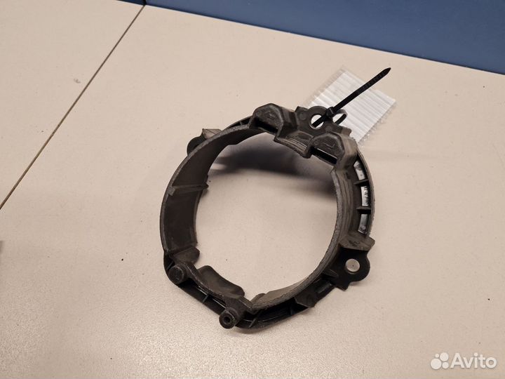 Кронштейн противотуманной фары левый Toyota RAV 4 2005-2013