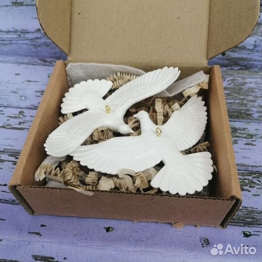 Голуби (2 шт новые) на веревочках