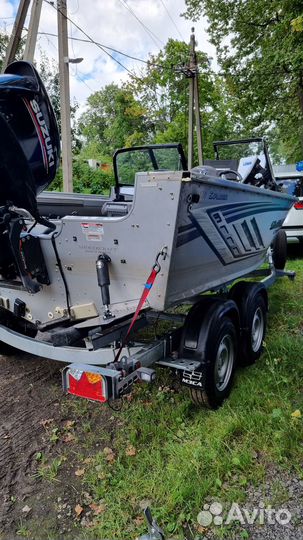 Катер Smoker Craft Explorer 172