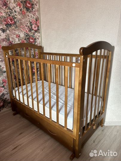 Кровать детская массив с матрасом