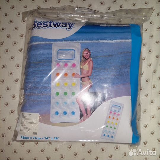 Надувной матрас для плавания