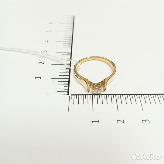Золотое кольцо с бриллиантом 17р