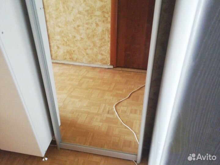 Шкаф новый в прихожую