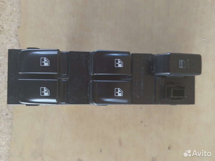 Блок управления стеклоподъёмников