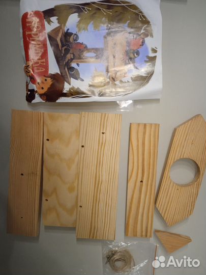 Кормушка для птиц из дерева