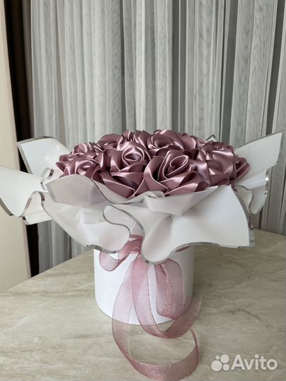 Атласные розы