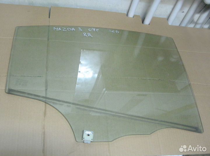 Стекло двери задней правой Mazda 3 седан 2002-2009