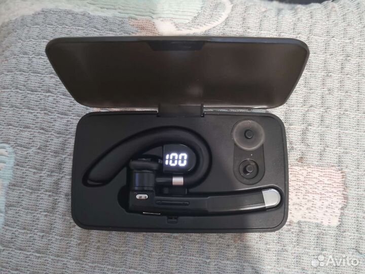 Продам отличную bluetooth гарнитуру