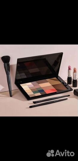 Футляр для декоративной косметики Pro Palette