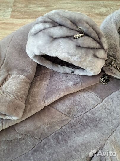 Шуба мутоновая с норкой +мутоновый берет