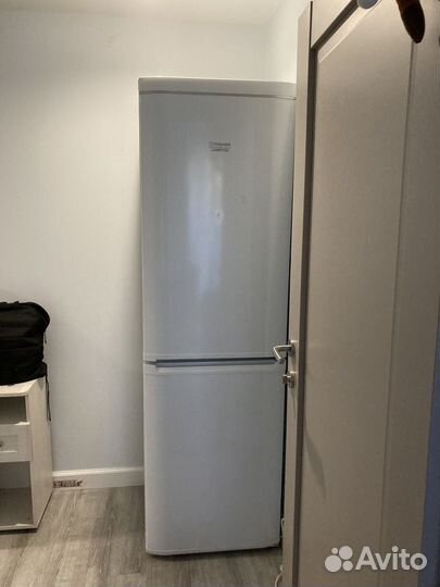 Холодильник hotpoint ariston бу