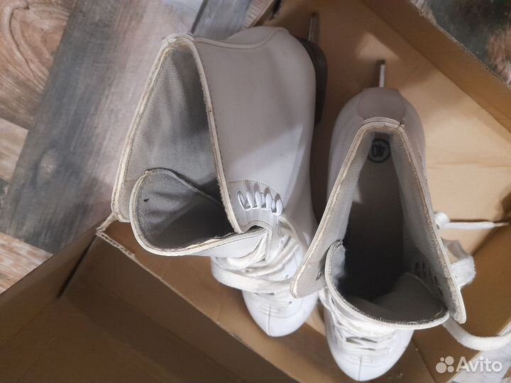 Коньки фигурные