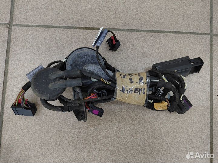 Проводка задней правой двери Audi Q5 8R