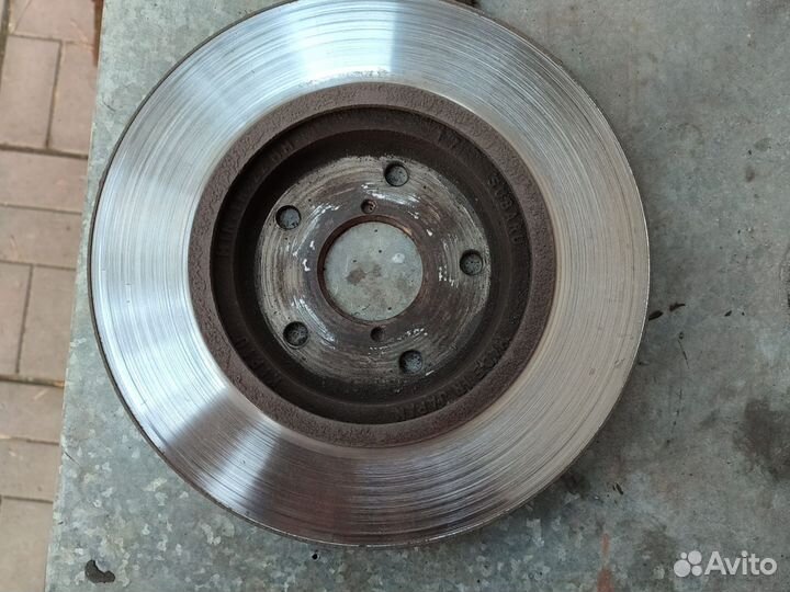 Тормозные диски передние на Субару Форестер бу