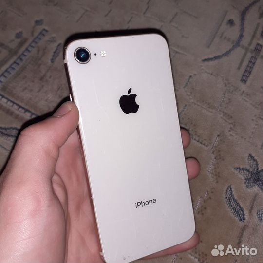 iPhone 8, 64 ГБ