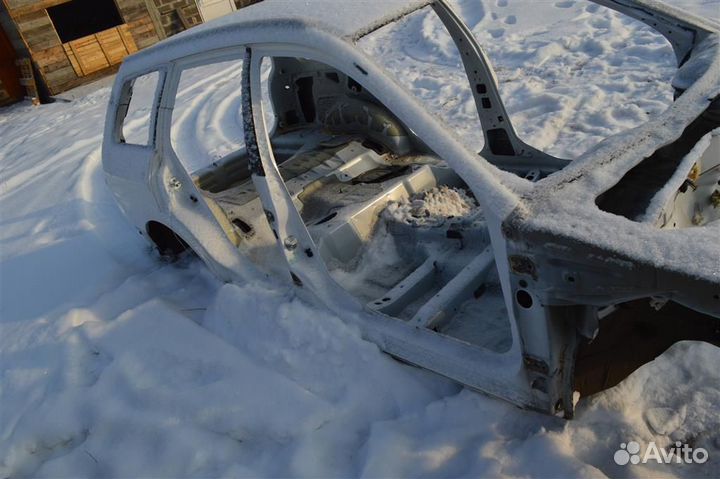 Крыло заднее правое Nissan Wingroad (Whny11) 1999