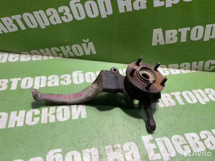 Кулак поворотный передний правый Mazda Millenia