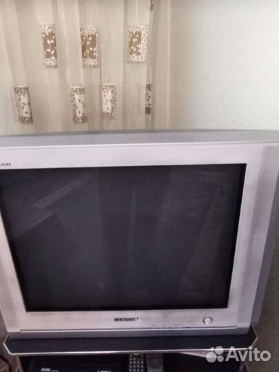 Телевизор Samsung plano