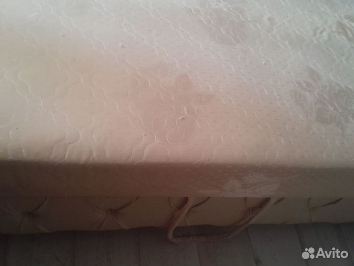 Кровать двухспальная с матрасом бу 160 200