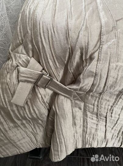 Покрывало с подушками