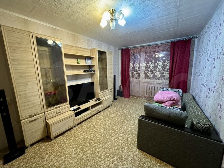 2-к. квартира, 53 м², 1/5 эт.