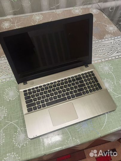 Ноутбук asus
