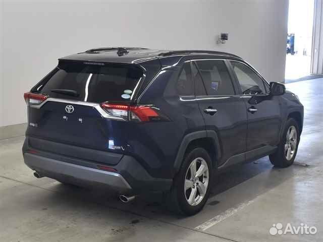 В разборе Toyota Rav 4 2019 год