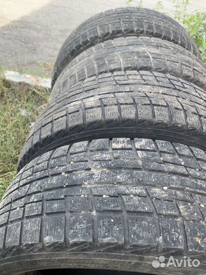 Yokohama Ice Guard IG30 215/60 R17