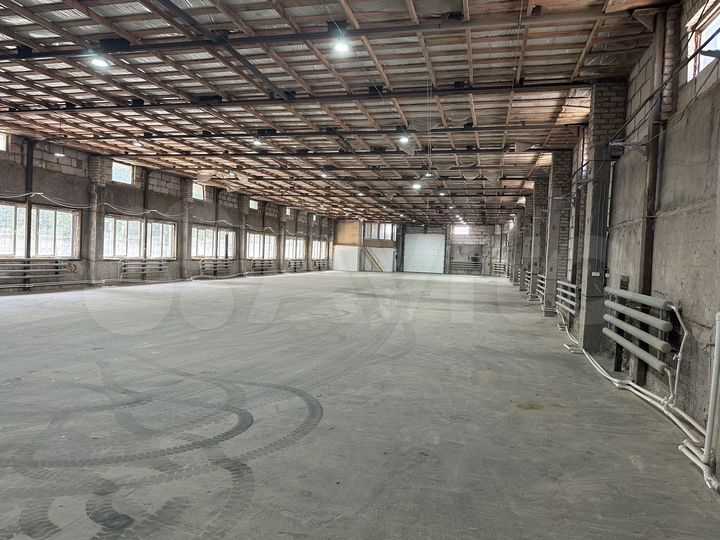 Склад, 890 м²