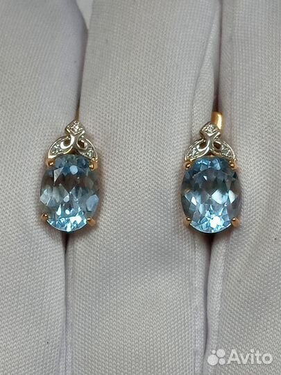 Золотые серьги с камнем