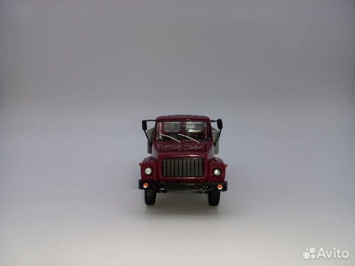 Газ-3307 змз513 бортовой выстовочный темно-красный