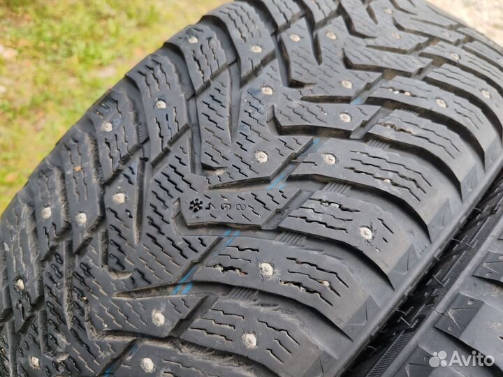 Nokian Tyres Hakkapeliitta 8 SUV 235/60 R18