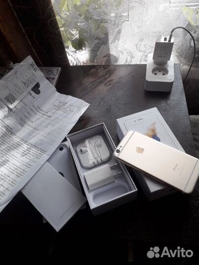 iPhone 6S, 64 ГБ