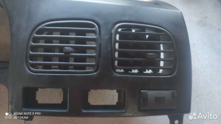 Накладка на торпедо Kia Rio 1