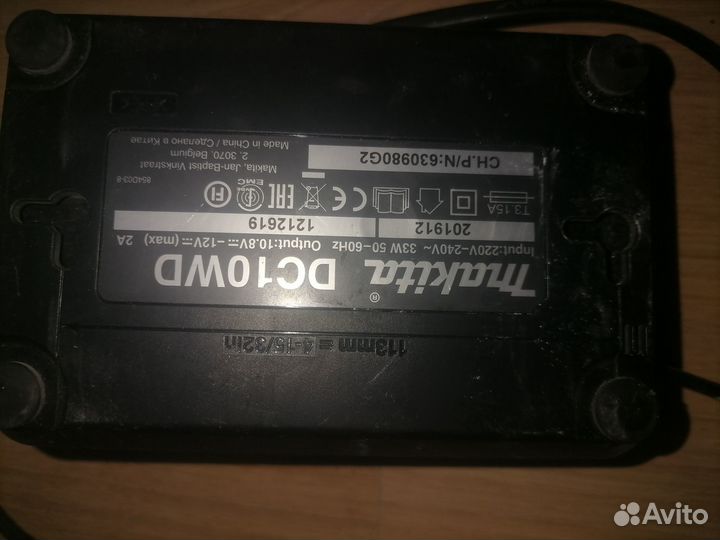 Зарядное устройство makita