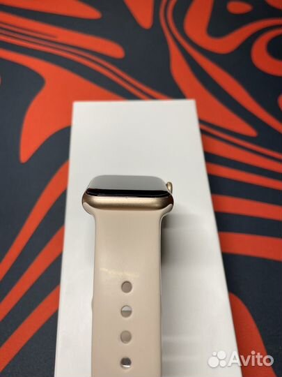 Часы Apple Watch SE 40mm Акб 84%