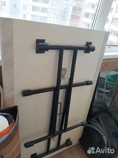 Гладильная доска. Стол. Люстра